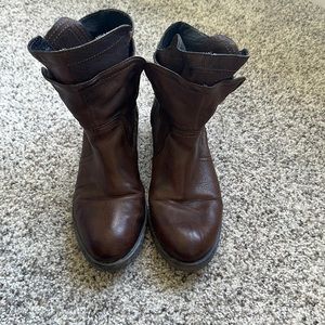 Vera Wang snap boots